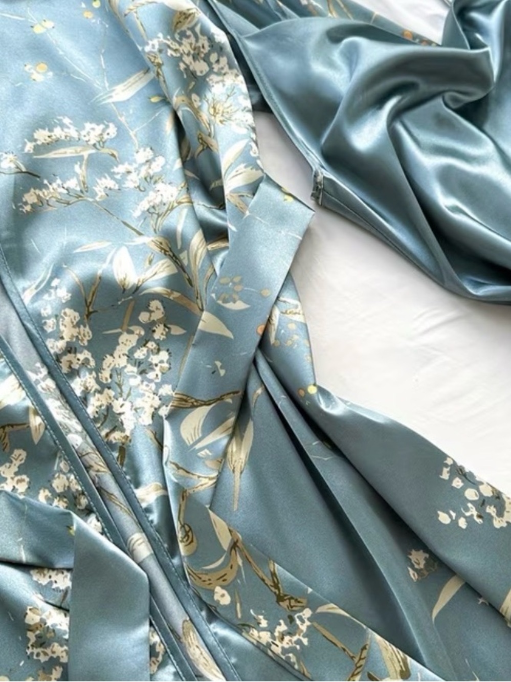 Silk Satin Floral Sleepwear 5 piece set - Picture 3 of 8